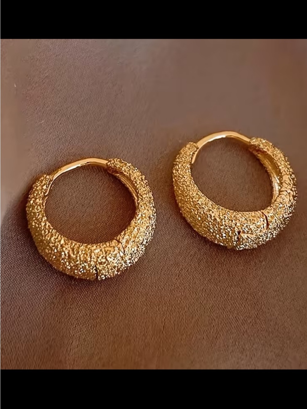 Affordable Fashion Finds Textured Gold Hoop Earrings